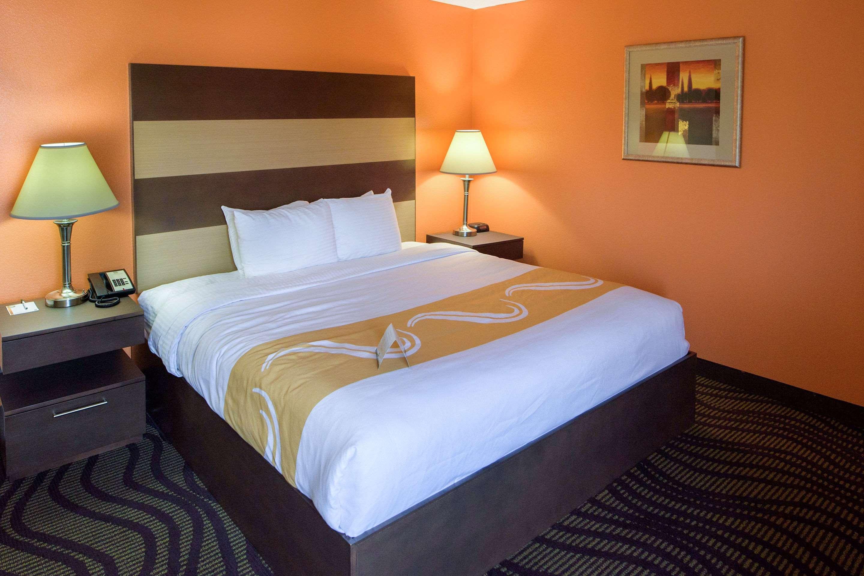 Quality Suites Memphis/ Wolfchase Galleria Eksteriør billede