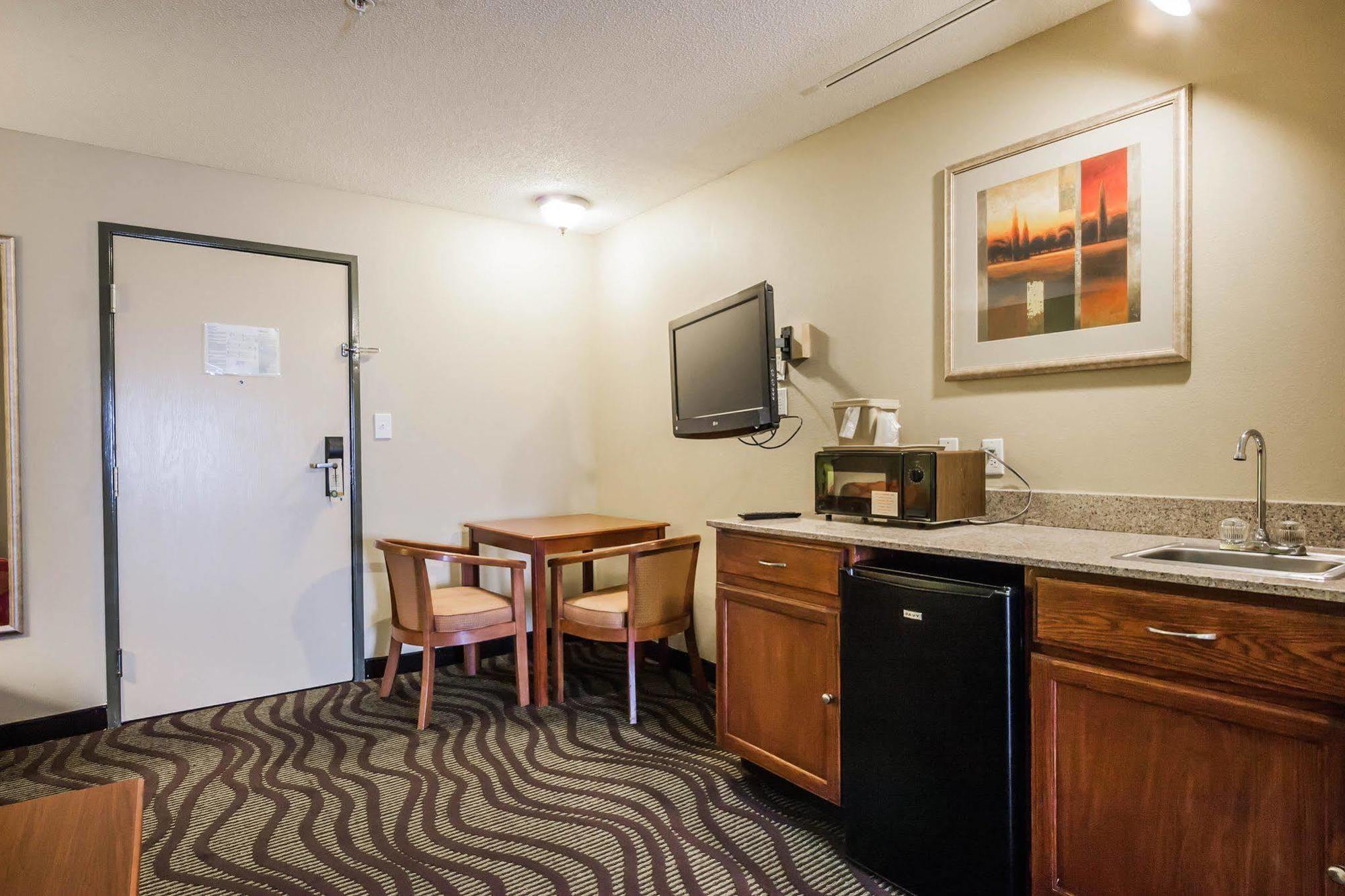 Quality Suites Memphis/ Wolfchase Galleria Eksteriør billede